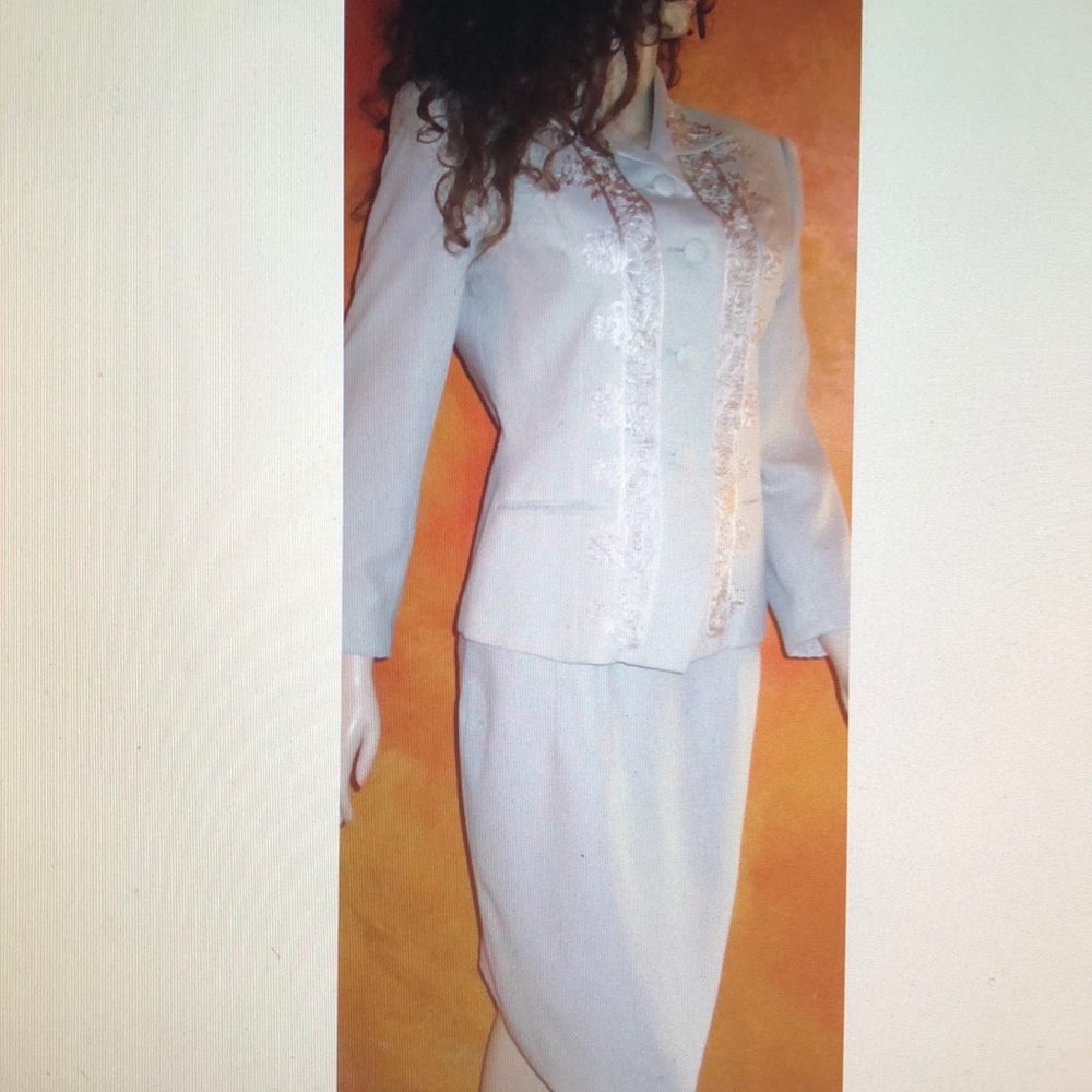 Executive Collection Beige 2 Piece Skirt Suit 8